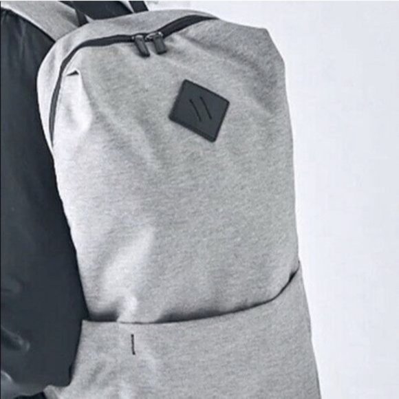 DSW Gray Logoed Men Women Unisex Custom Backpack 16.5 in x 10.5 in x 6 in - Picture 6 of 12